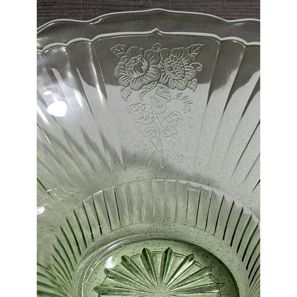 Large Vintage Green Uranium Center Bowl - Mayfair Open Rose - Picture 10 of 12